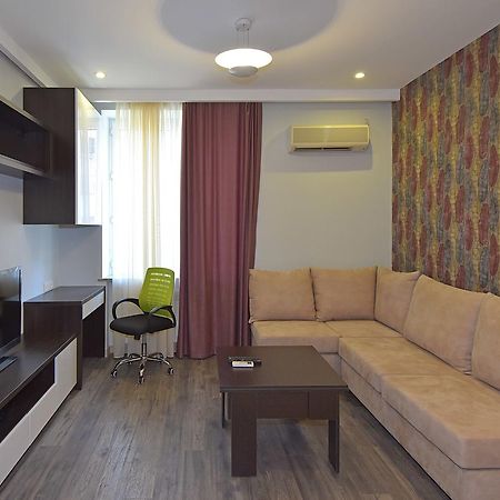 Pushkin 49 Apartment Yerevan Ngoại thất bức ảnh